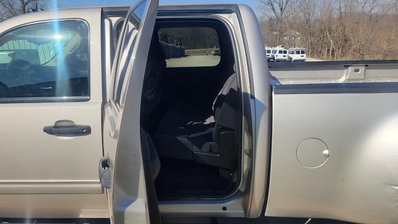 Chevrolet Silverado 3500HD LT Crew Cab 4WD 2009