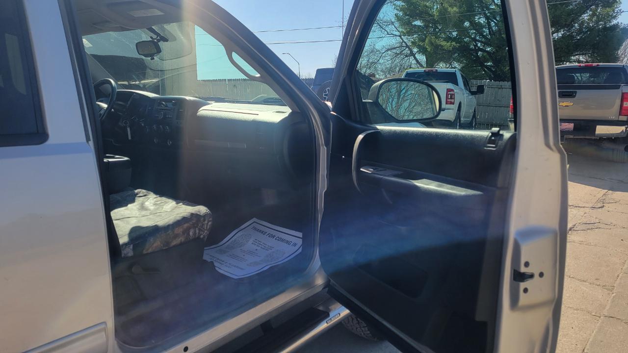 Chevrolet Silverado 3500HD LT Crew Cab 4WD 2009