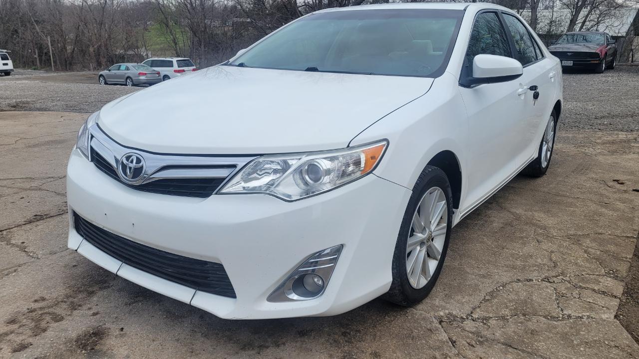 Toyota Camry XLE 2012
