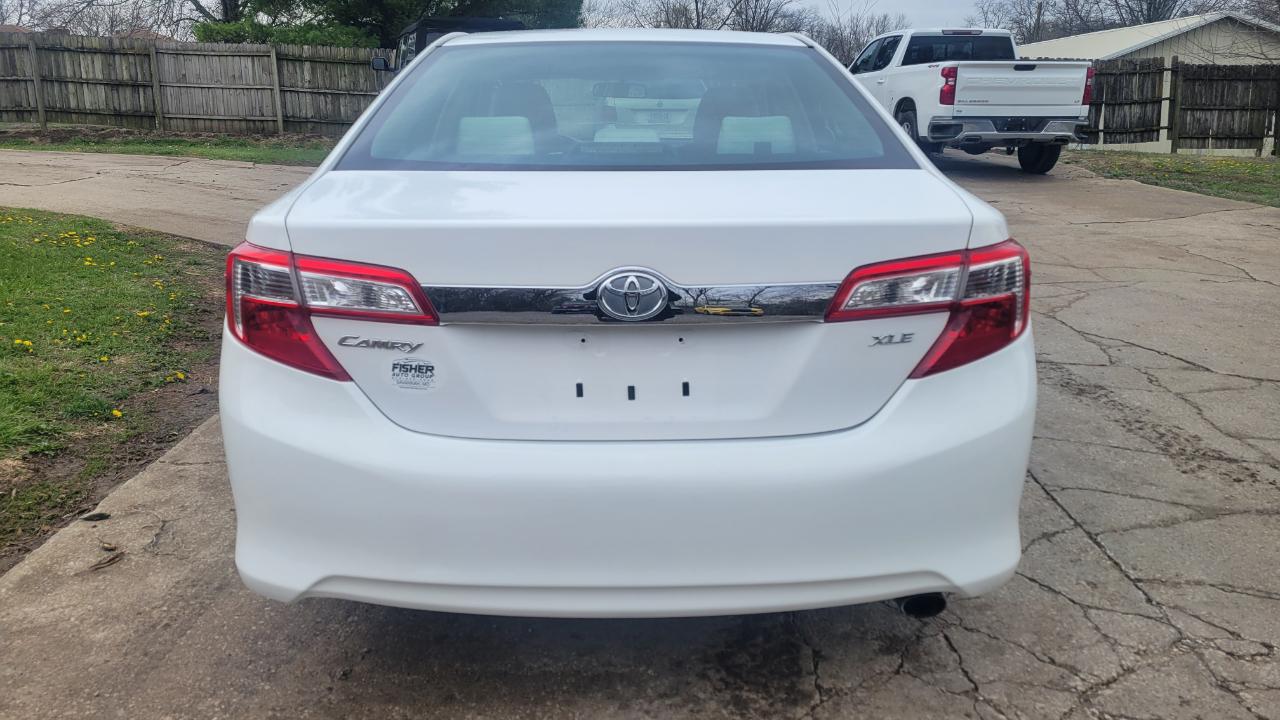 Toyota Camry XLE 2012
