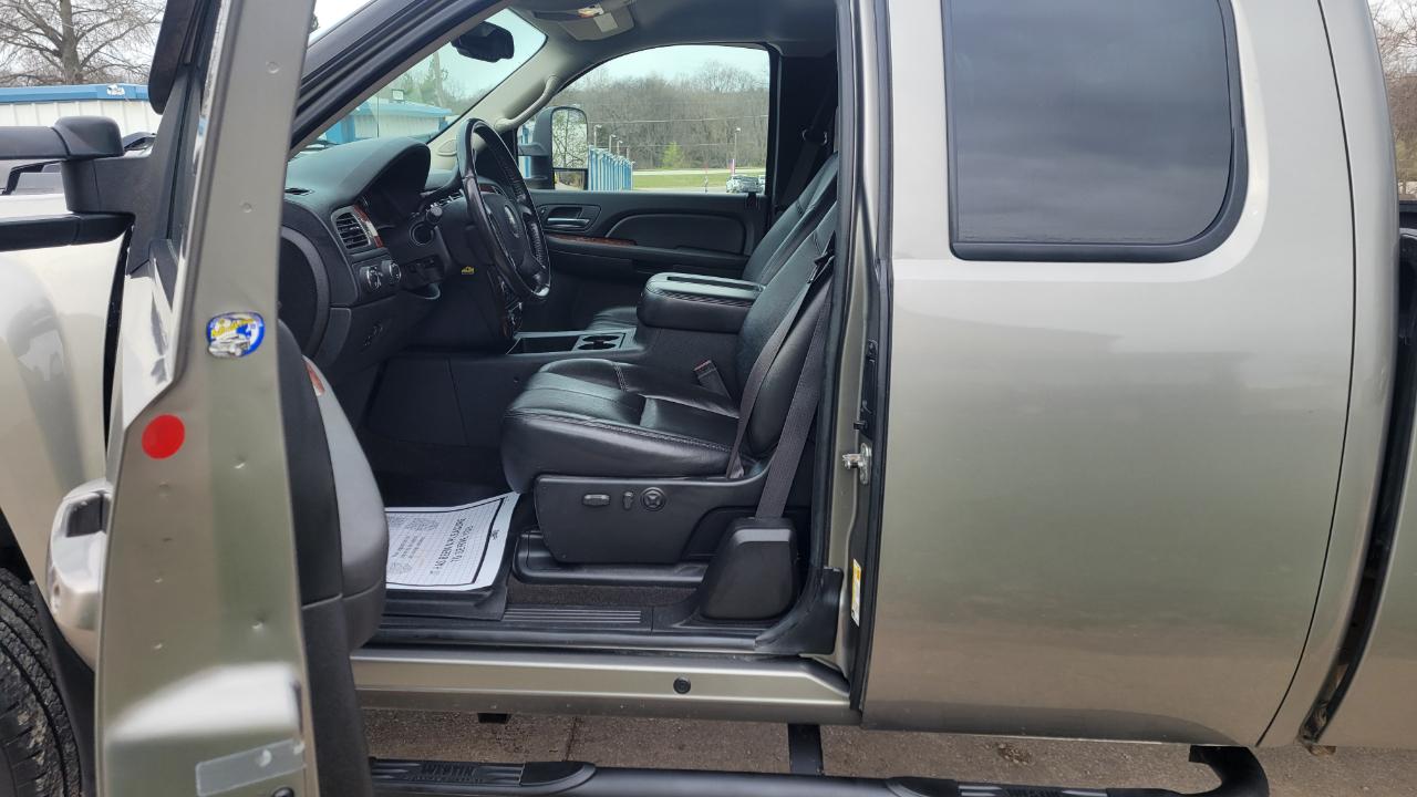 Chevrolet Silverado 2500HD LTZ Crew Cab 4WD 2007