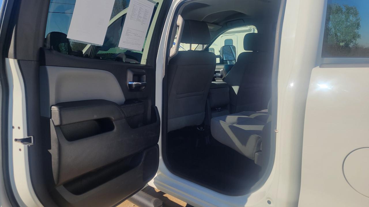 Chevrolet Silverado 3500HD Work Truck Crew Cab 4WD 2016