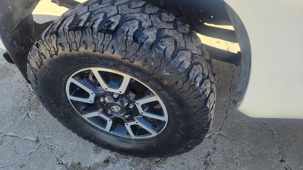 Toyota Tundra Limited Double Cab 4WD 2015