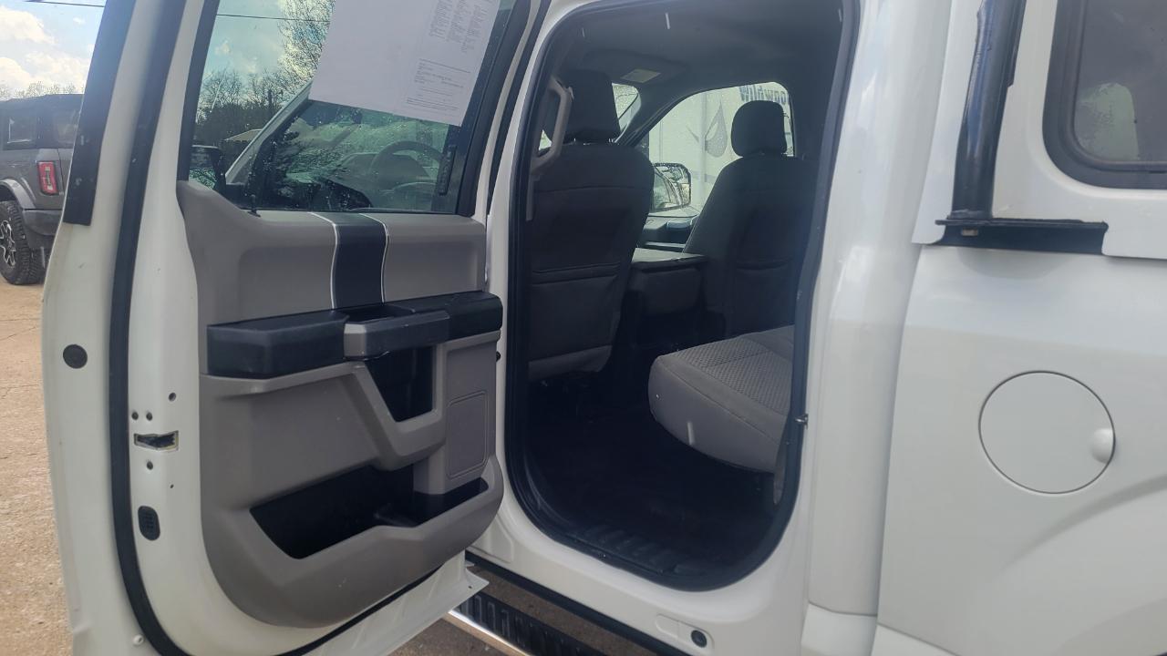 Ford F-150 XLT SuperCrew 4WD 2016