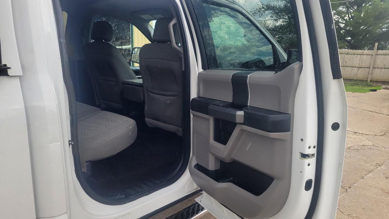 Ford F-150 XLT SuperCrew 4WD 2016