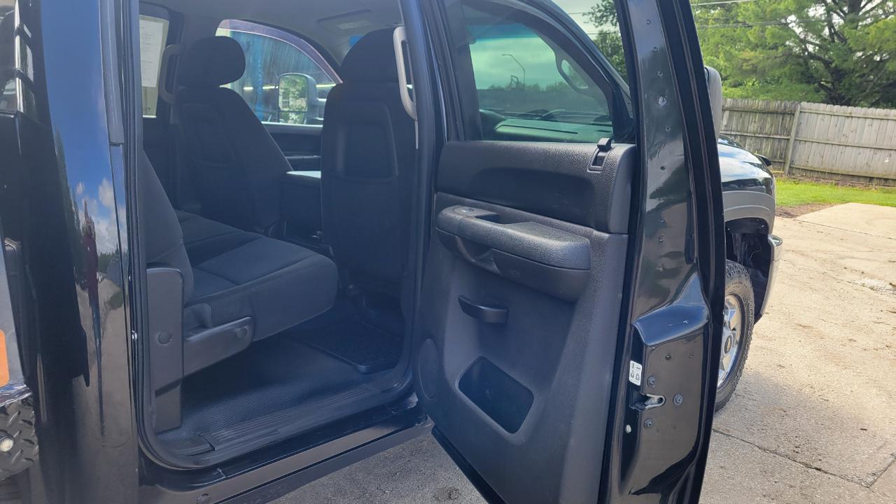 Chevrolet Silverado 2500HD LT Crew Cab 4WD 2012