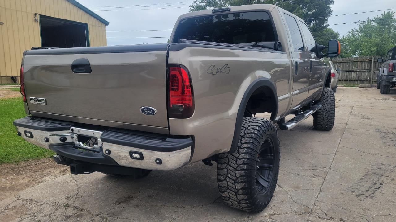 Ford F-250 SD XLT Crew Cab 4WD 2005