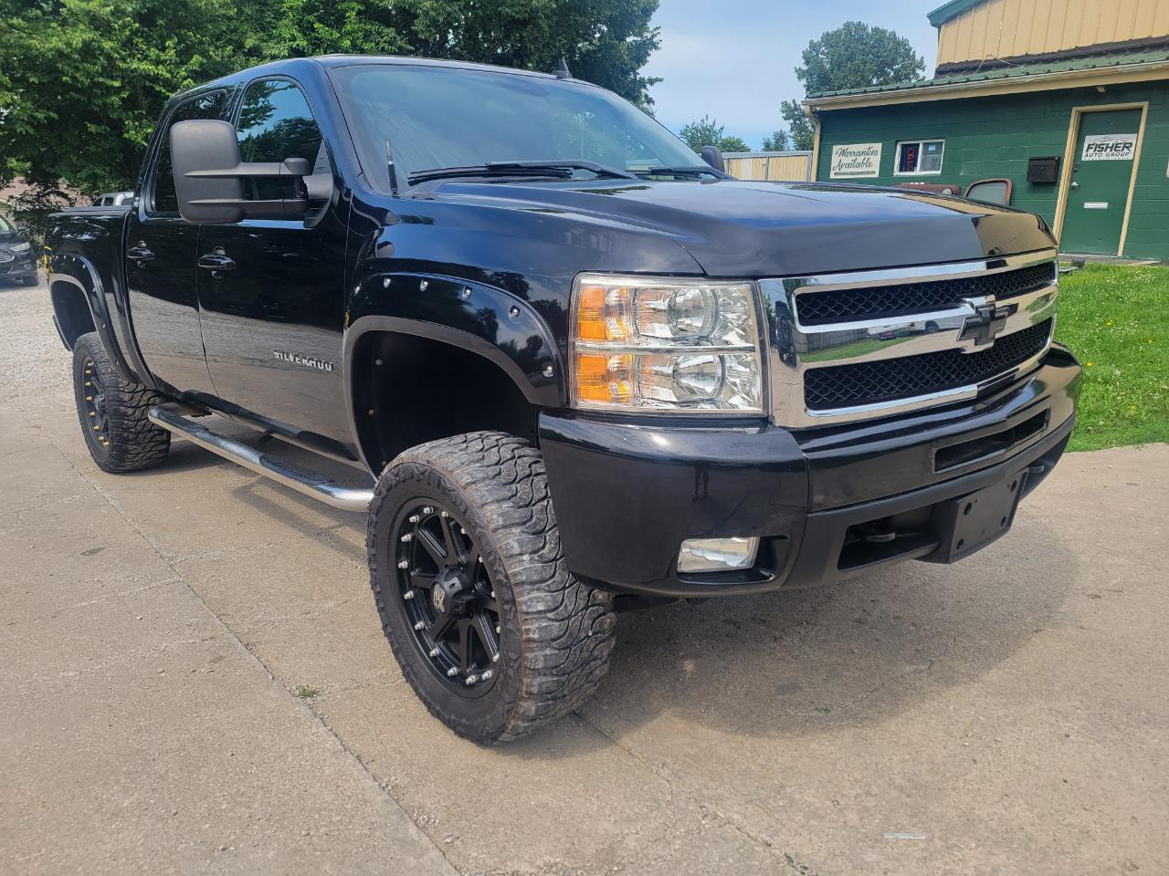 Chevrolet Silverado 1500 LTZ Z71 Crew Cab 4WD 2011