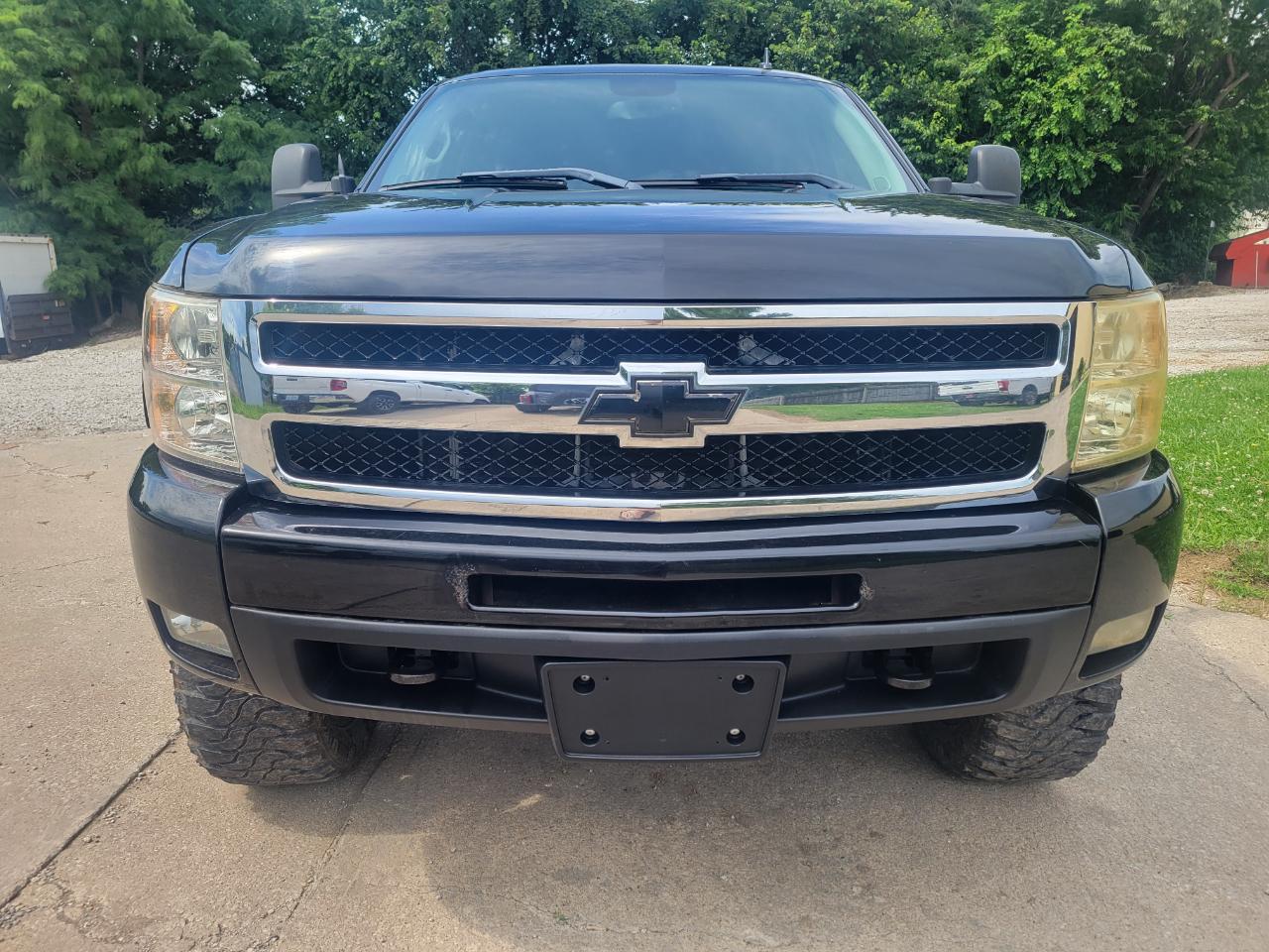 Chevrolet Silverado 1500 LTZ Z71 Crew Cab 4WD 2011