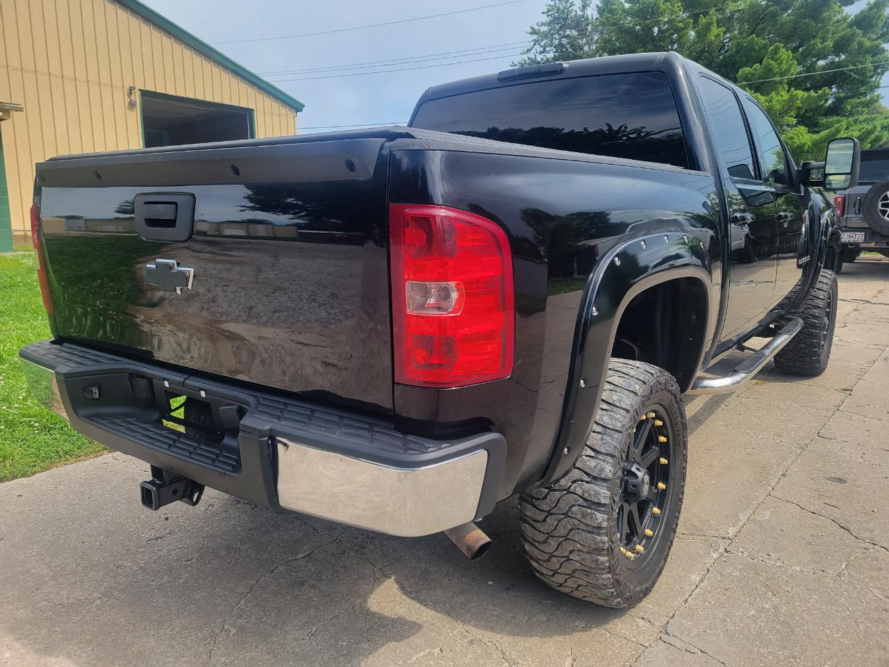 Chevrolet Silverado 1500 LTZ Z71 Crew Cab 4WD 2011