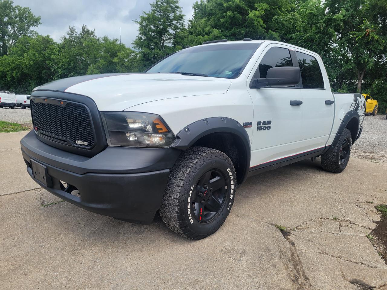 RAM 1500 4WD Crew Cab 140.5" SSV 2014