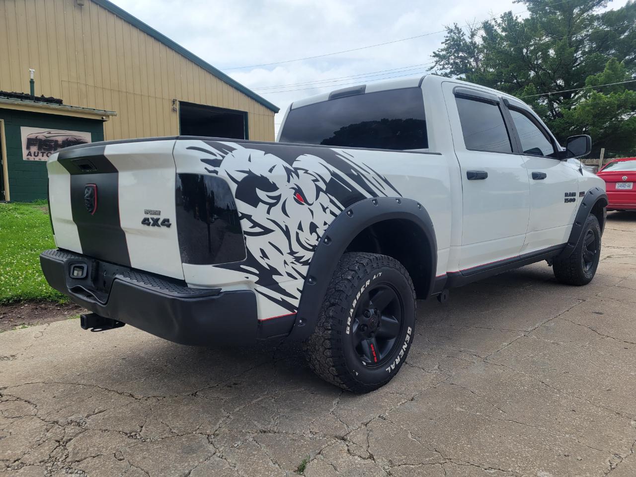 RAM 1500 4WD Crew Cab 140.5" SSV 2014
