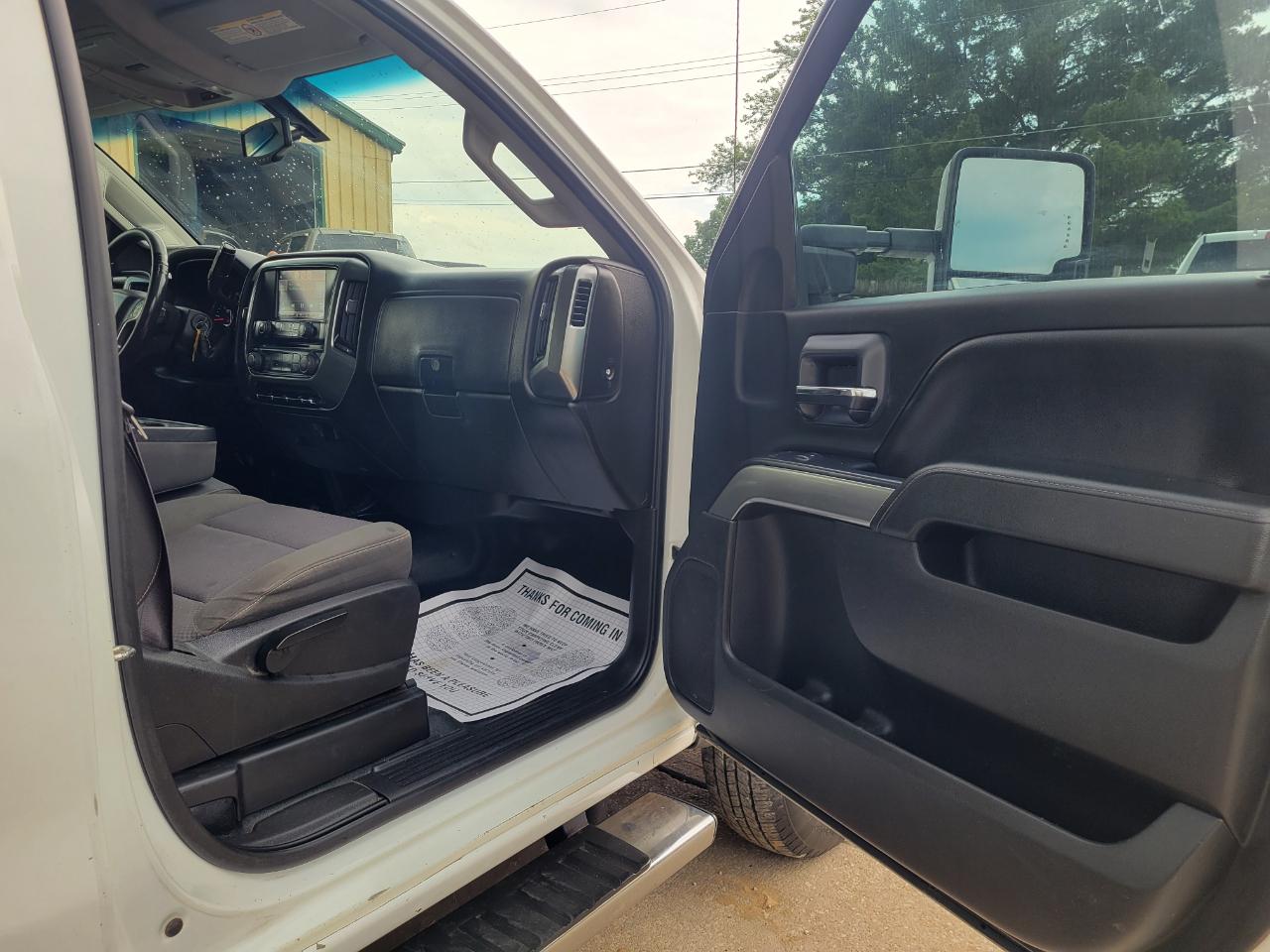 Chevrolet Silverado 3500HD Built After Aug 14 4WD Reg Cab 137.5" WB, 59.06" CA LT 2015