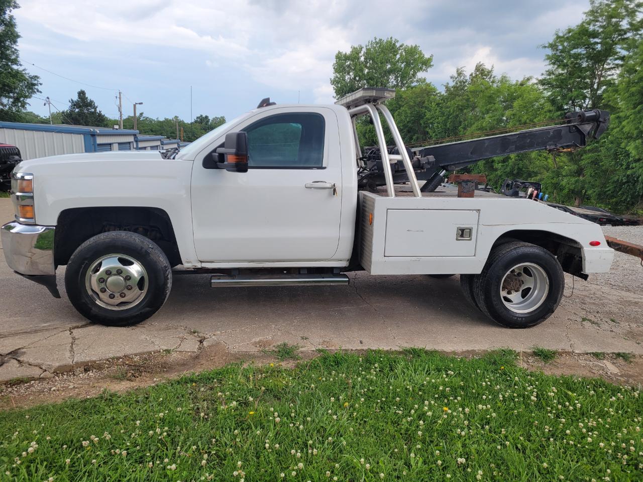 Chevrolet Silverado 3500HD Built After Aug 14 4WD Reg Cab 137.5" WB, 59.06" CA LT 2015