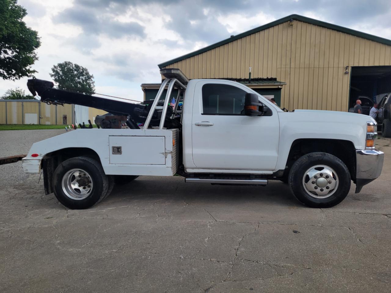 Chevrolet Silverado 3500HD Built After Aug 14 4WD Reg Cab 137.5" WB, 59.06" CA LT 2015