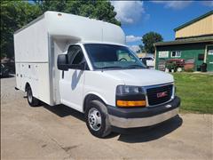 2017 GMC Savana Commercial Cutaway 