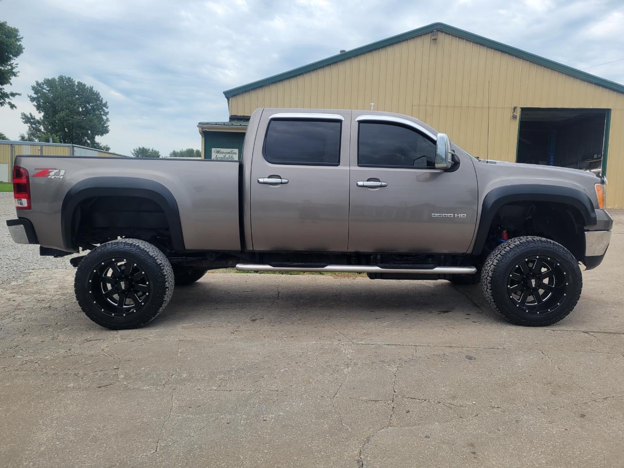 GMC Sierra 3500HD SLE Crew Cab 4WD 2013