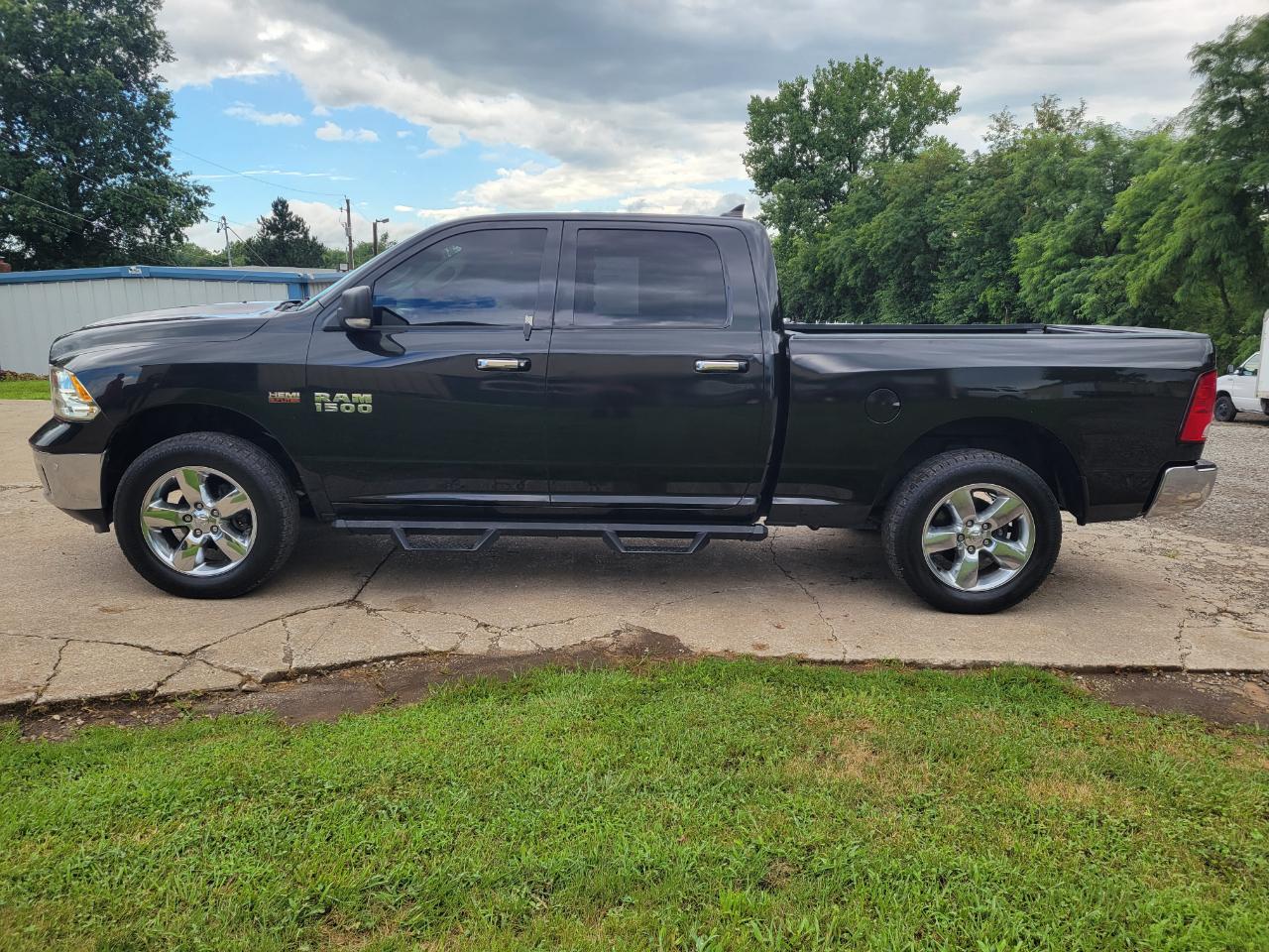 RAM 1500 Big Horn Crew Cab 4WD 2017