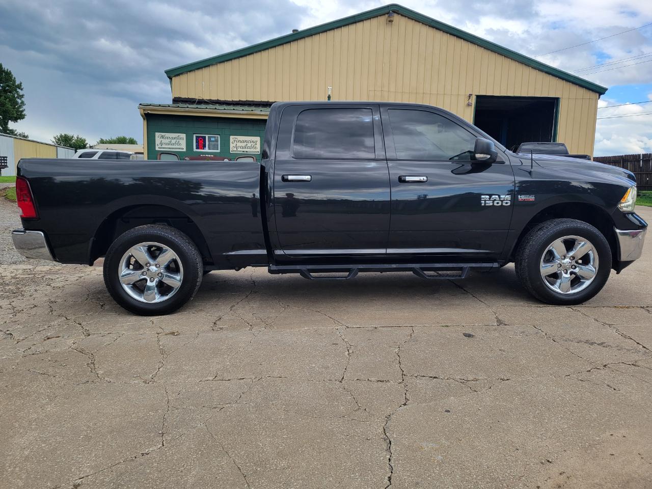 RAM 1500 Big Horn Crew Cab 4WD 2017