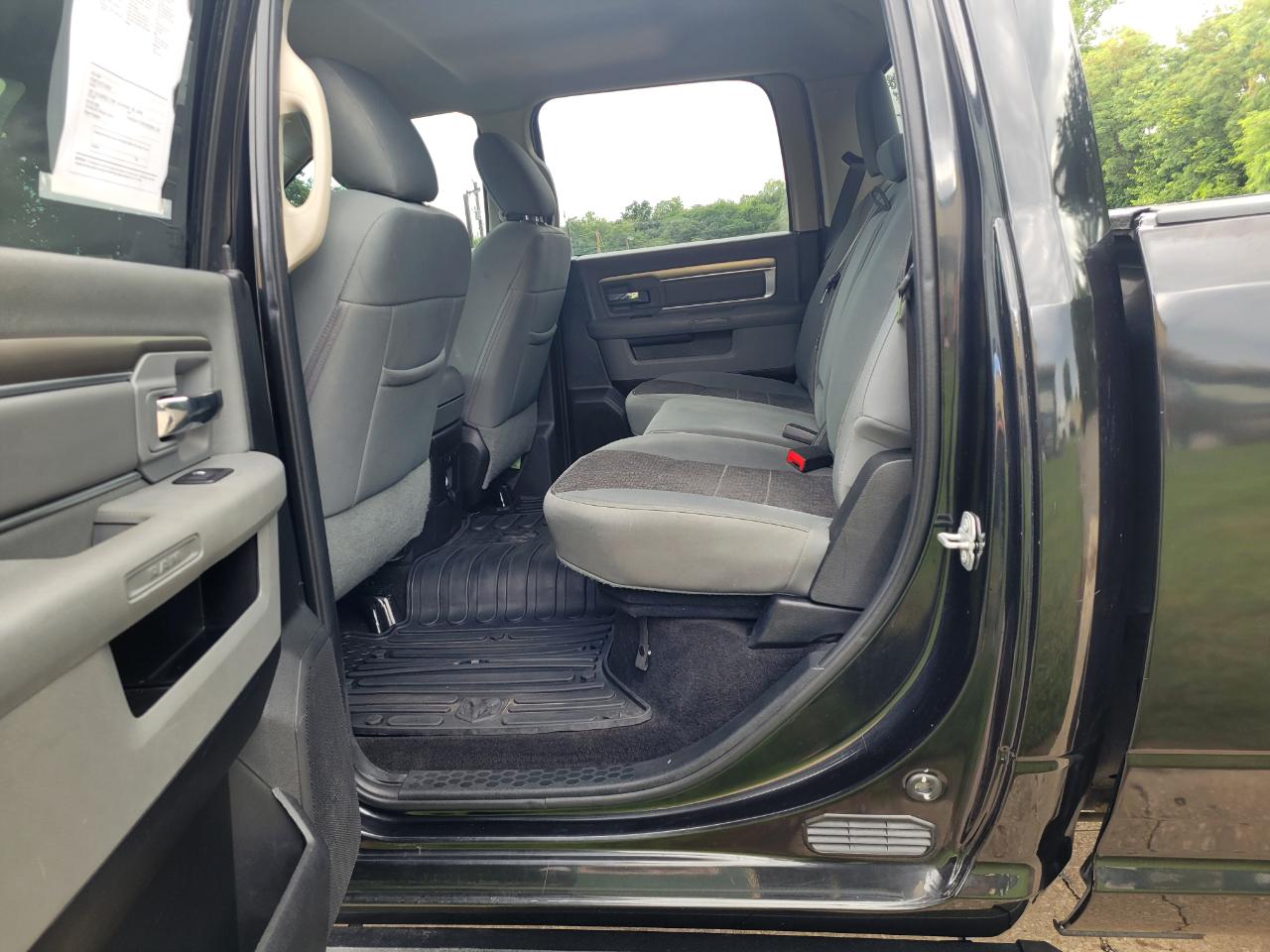 RAM 1500 Big Horn Crew Cab 4WD 2017