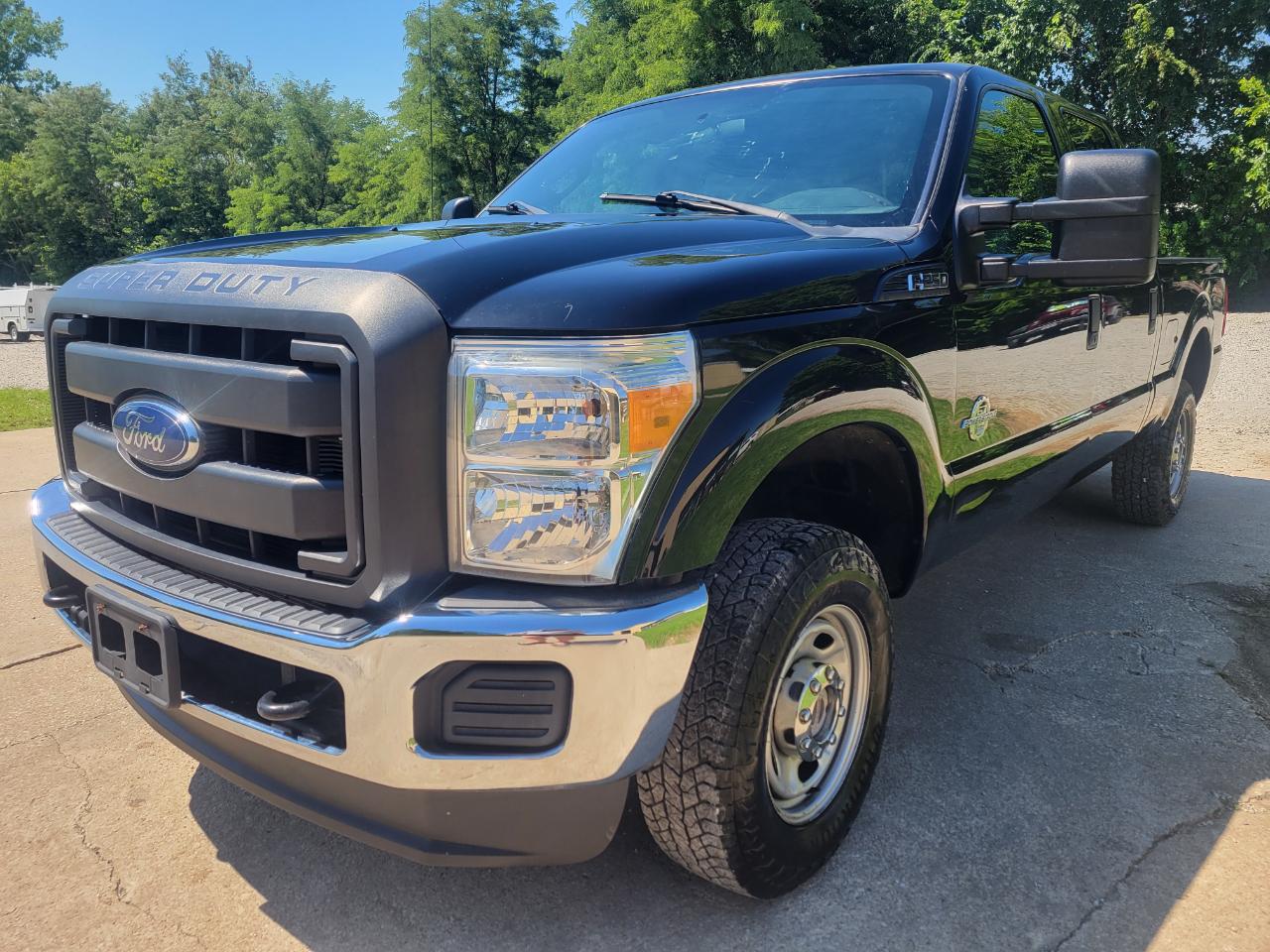 Ford F250SD XL Crew Cab 4WD 2016