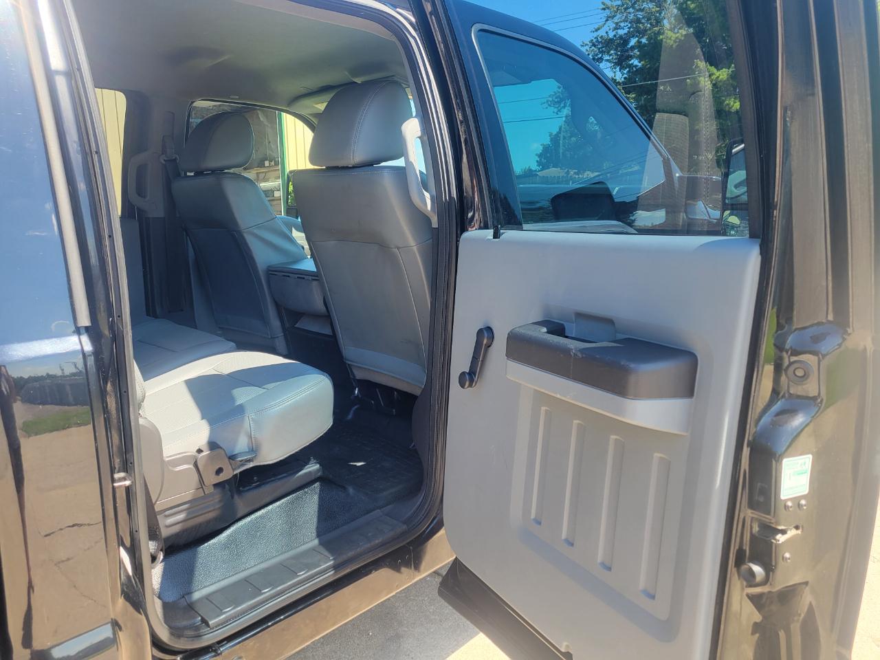 Ford F250SD XL Crew Cab 4WD 2016