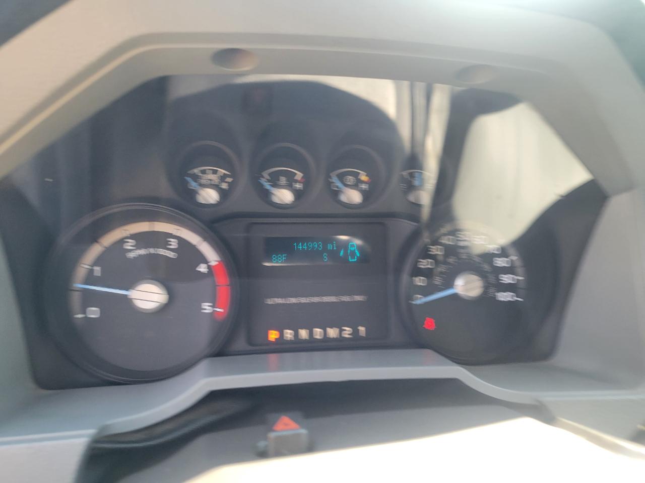 Ford F250SD XL Crew Cab 4WD 2016