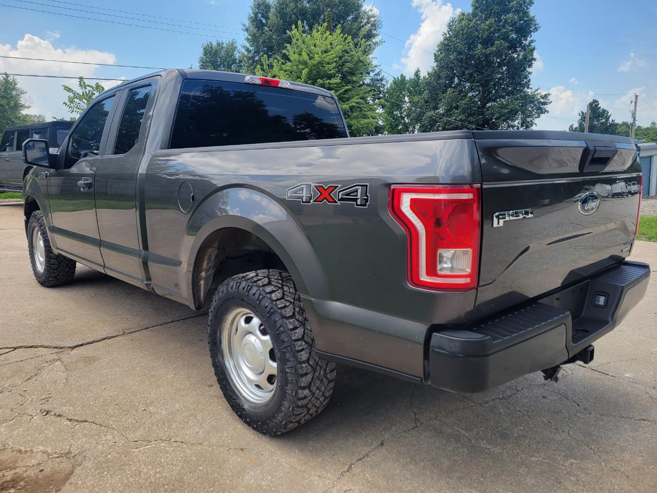 Ford F-150 XLT SuperCab 4WD 2015