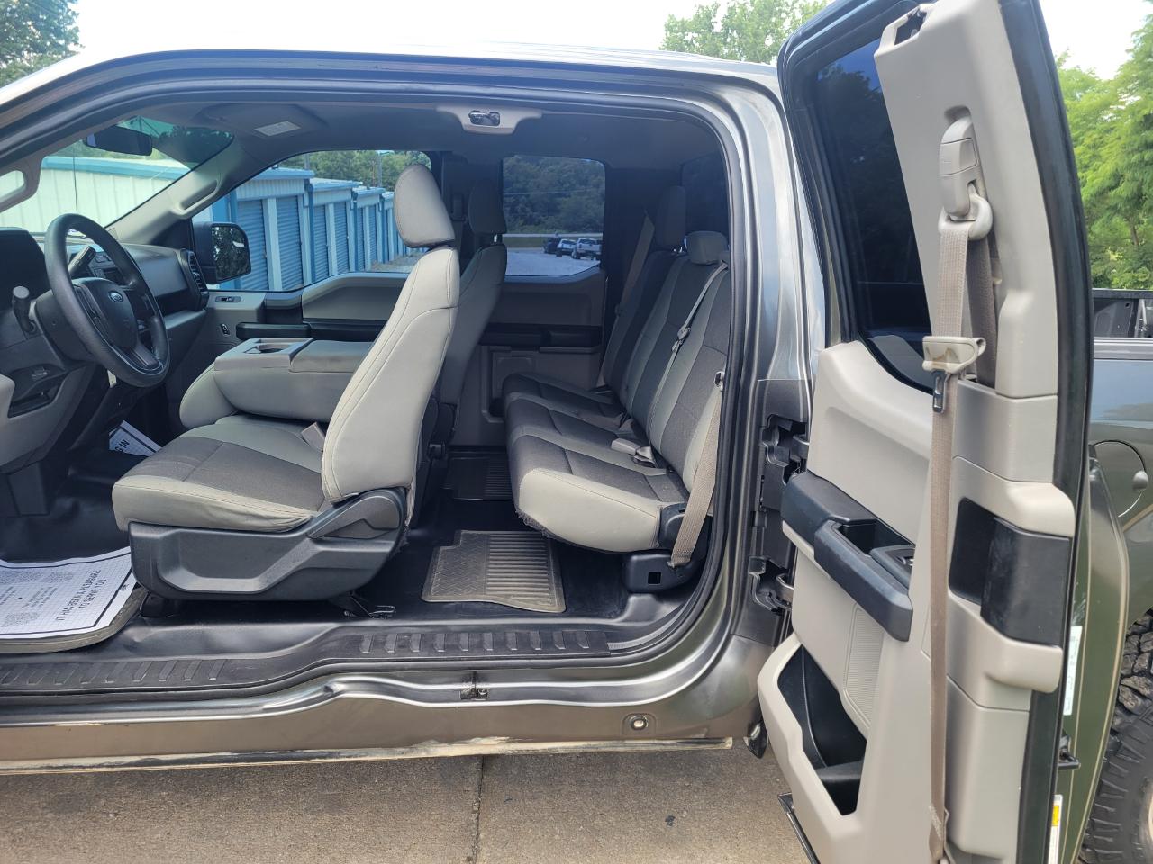 Ford F-150 XLT SuperCab 4WD 2015