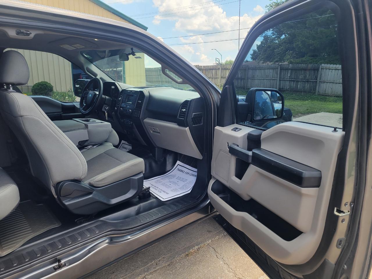 Ford F-150 XLT SuperCab 4WD 2015