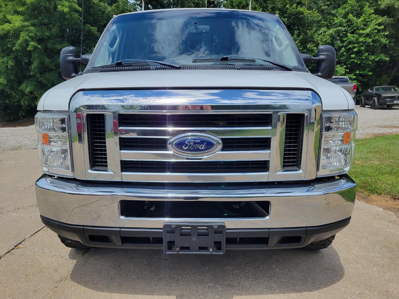 Ford E-Series Cutaway E-350 SRW 158" WB 2019