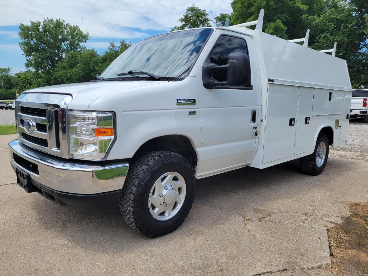 Ford E-Series Cutaway E-350 SRW 158" WB 2019