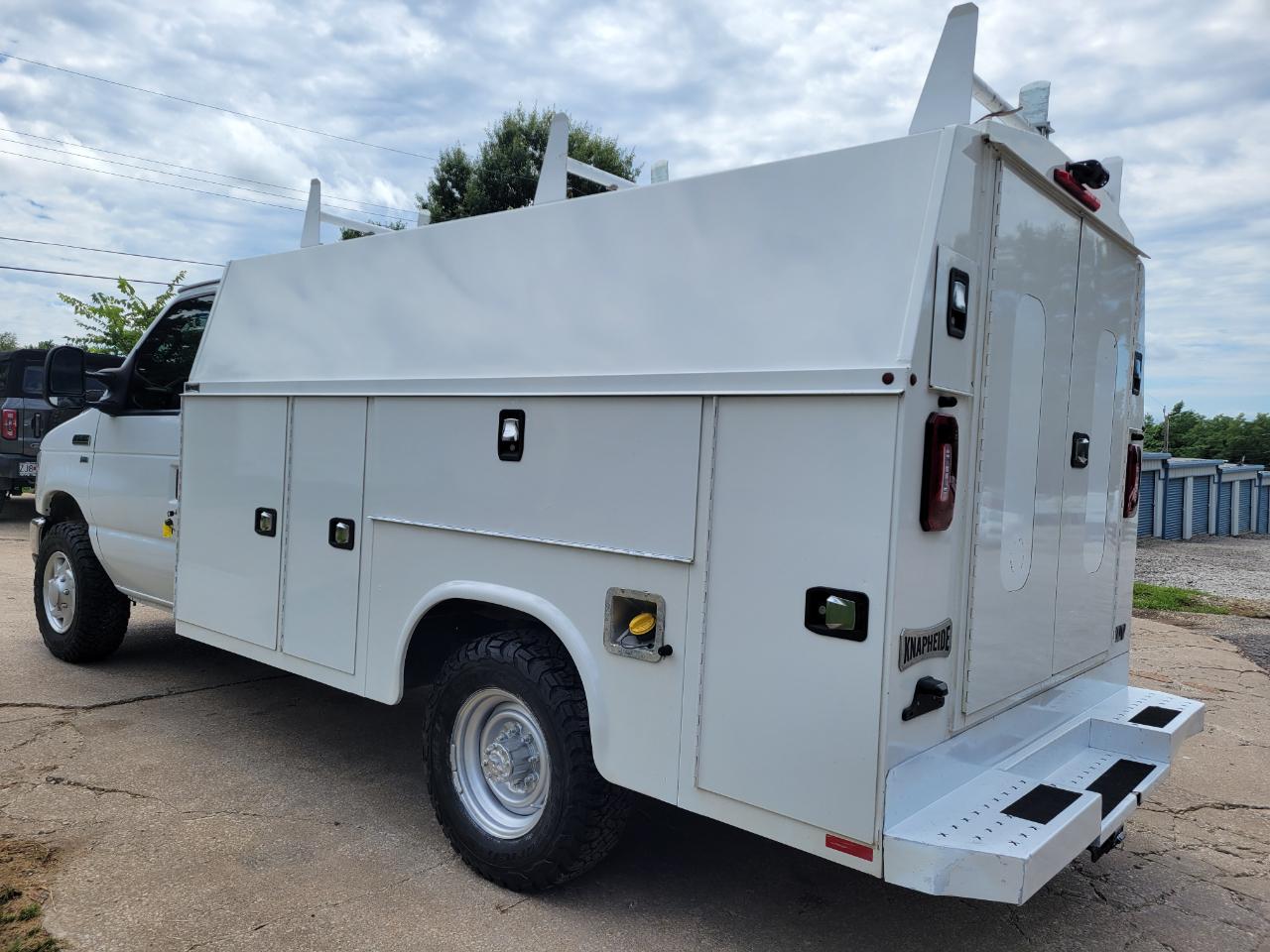 Ford E-Series Cutaway E-350 SRW 158" WB 2019