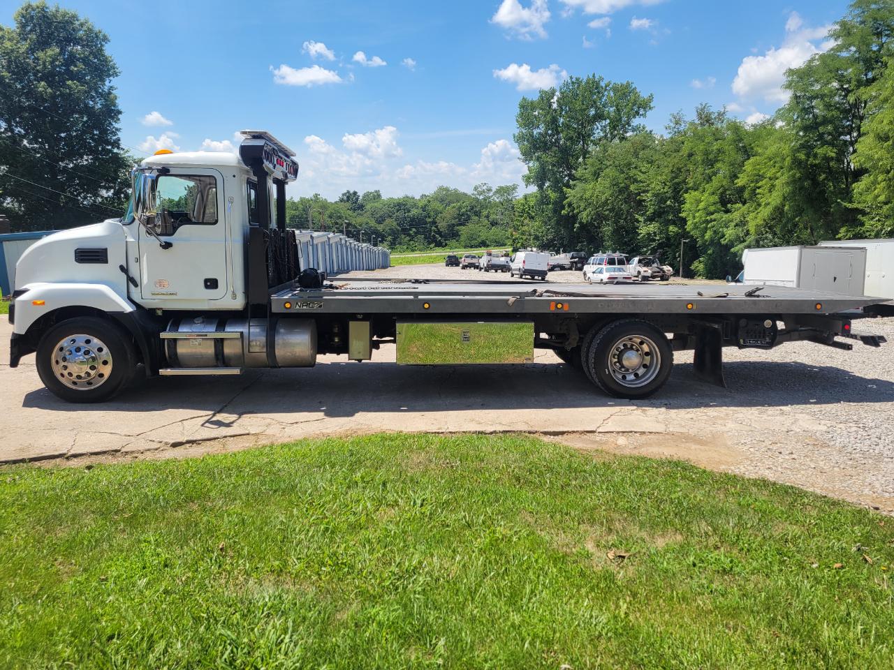 Mack MD  2022