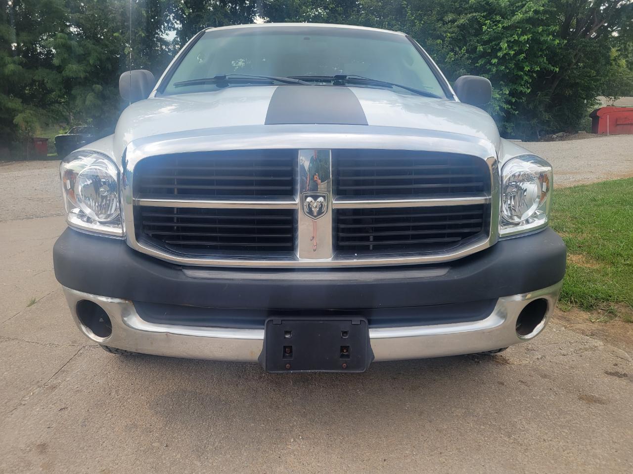 Dodge Ram 1500 ST Regular Cab 2WD 2006