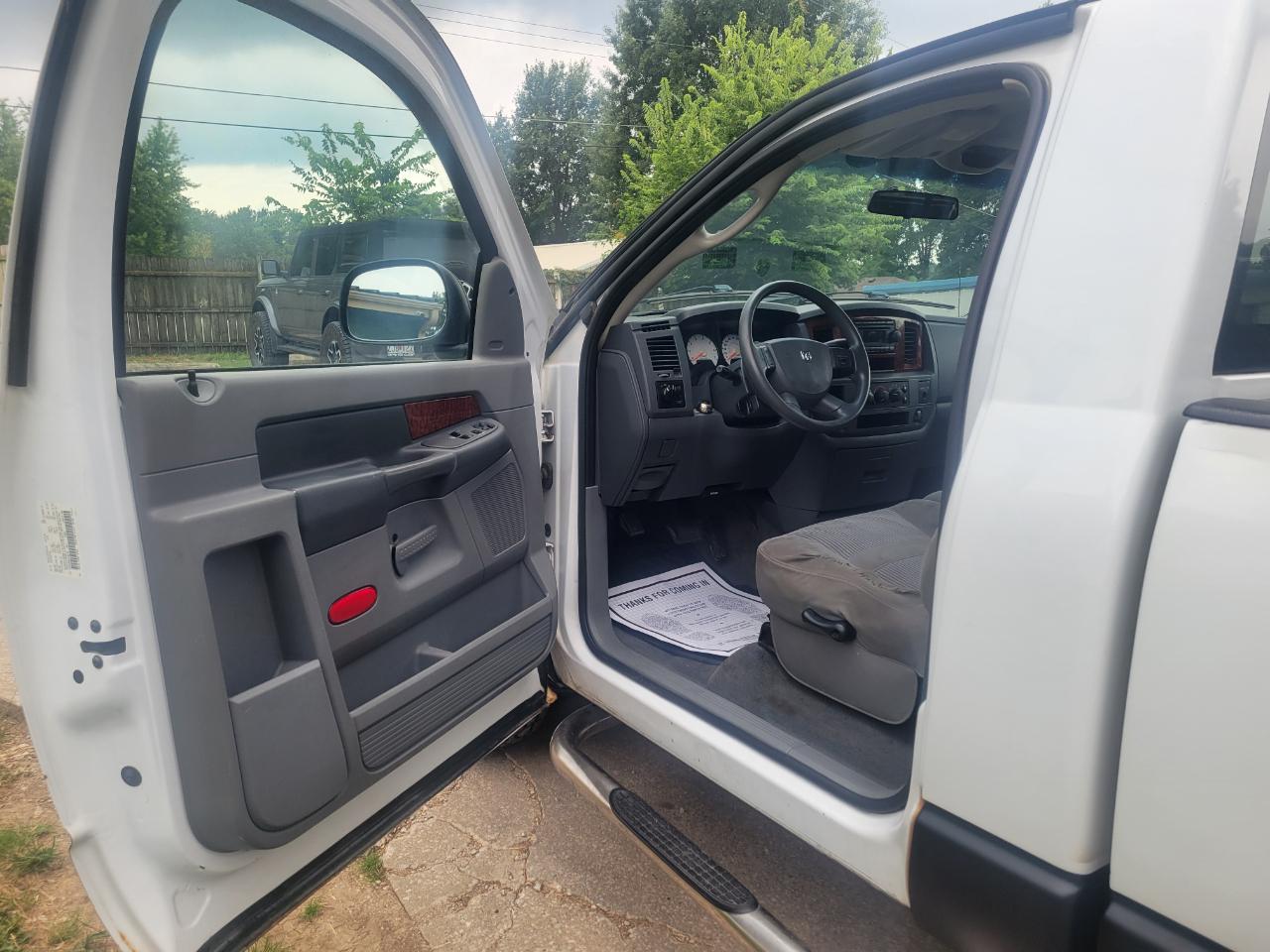 Dodge Ram 1500 ST Regular Cab 2WD 2006
