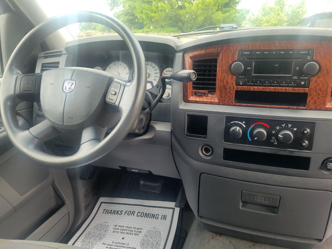Dodge Ram 1500 ST Regular Cab 2WD 2006