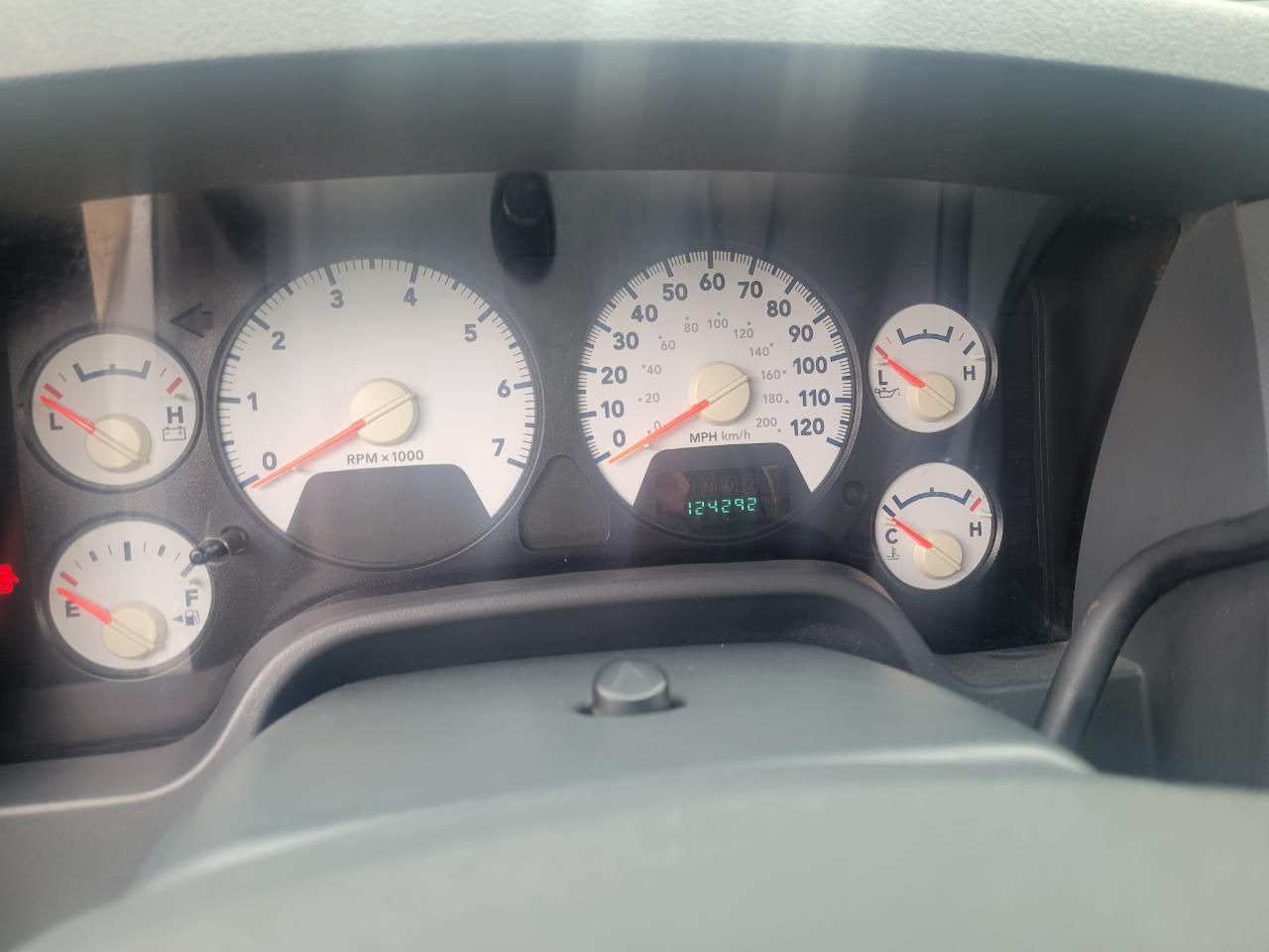 Dodge Ram 1500 ST Regular Cab 2WD 2006