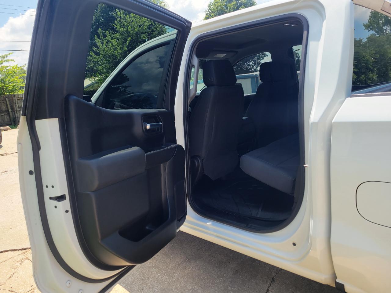 Chevrolet Silverado 1500 Custom Crew Cab 4WD 2020