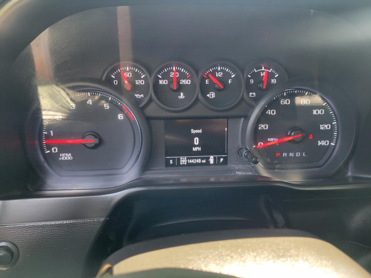 Chevrolet Silverado 1500 Custom Crew Cab 4WD 2020