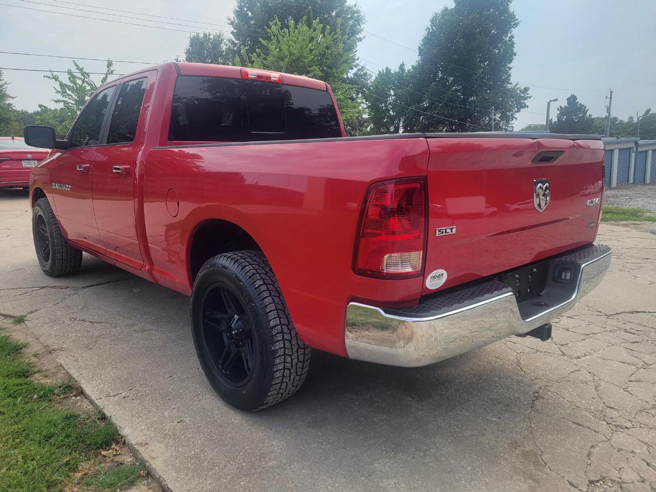 Dodge 1500 SLT Crew Cab 4WD 2011