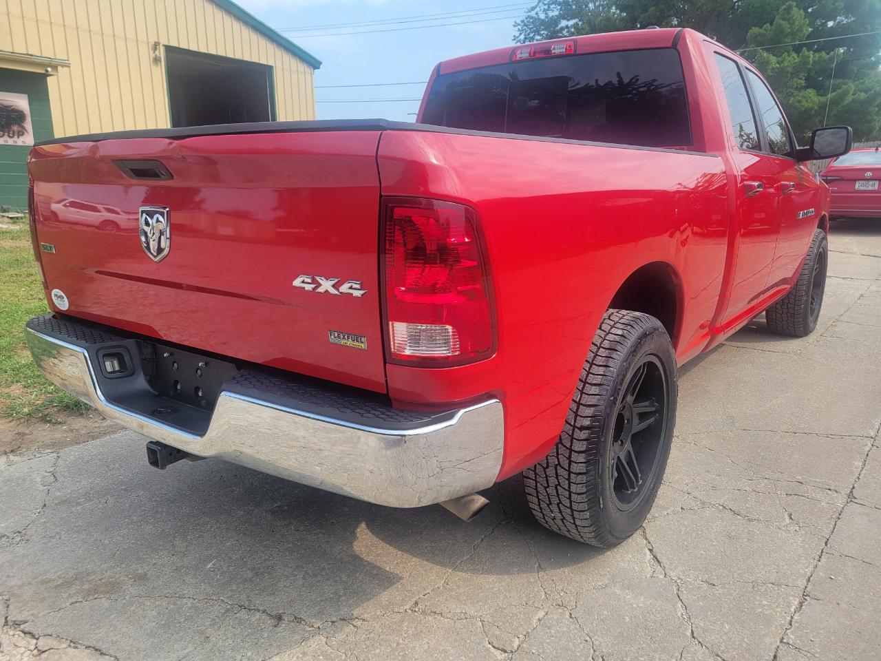 Dodge 1500 SLT Crew Cab 4WD 2011