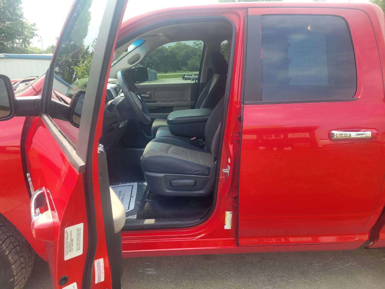 Dodge 1500 SLT Crew Cab 4WD 2011