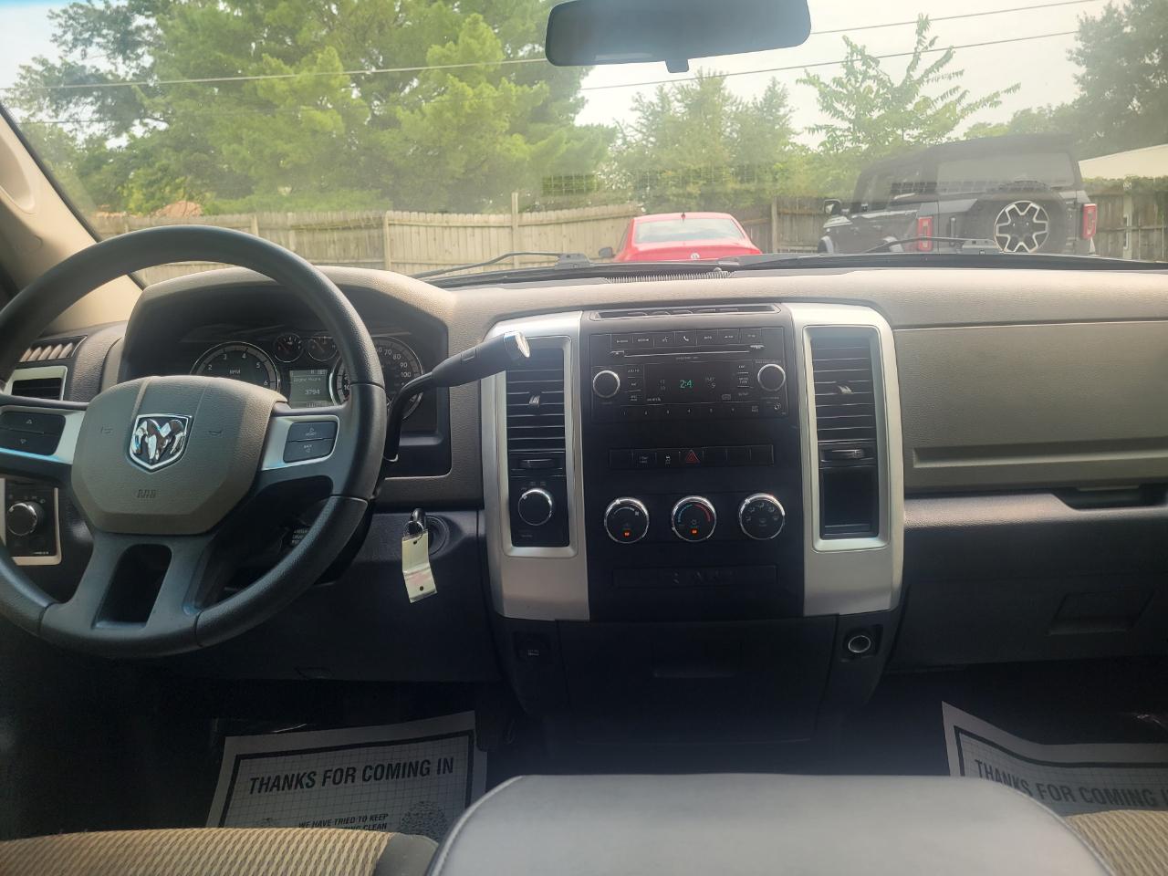 Dodge 1500 SLT Crew Cab 4WD 2011