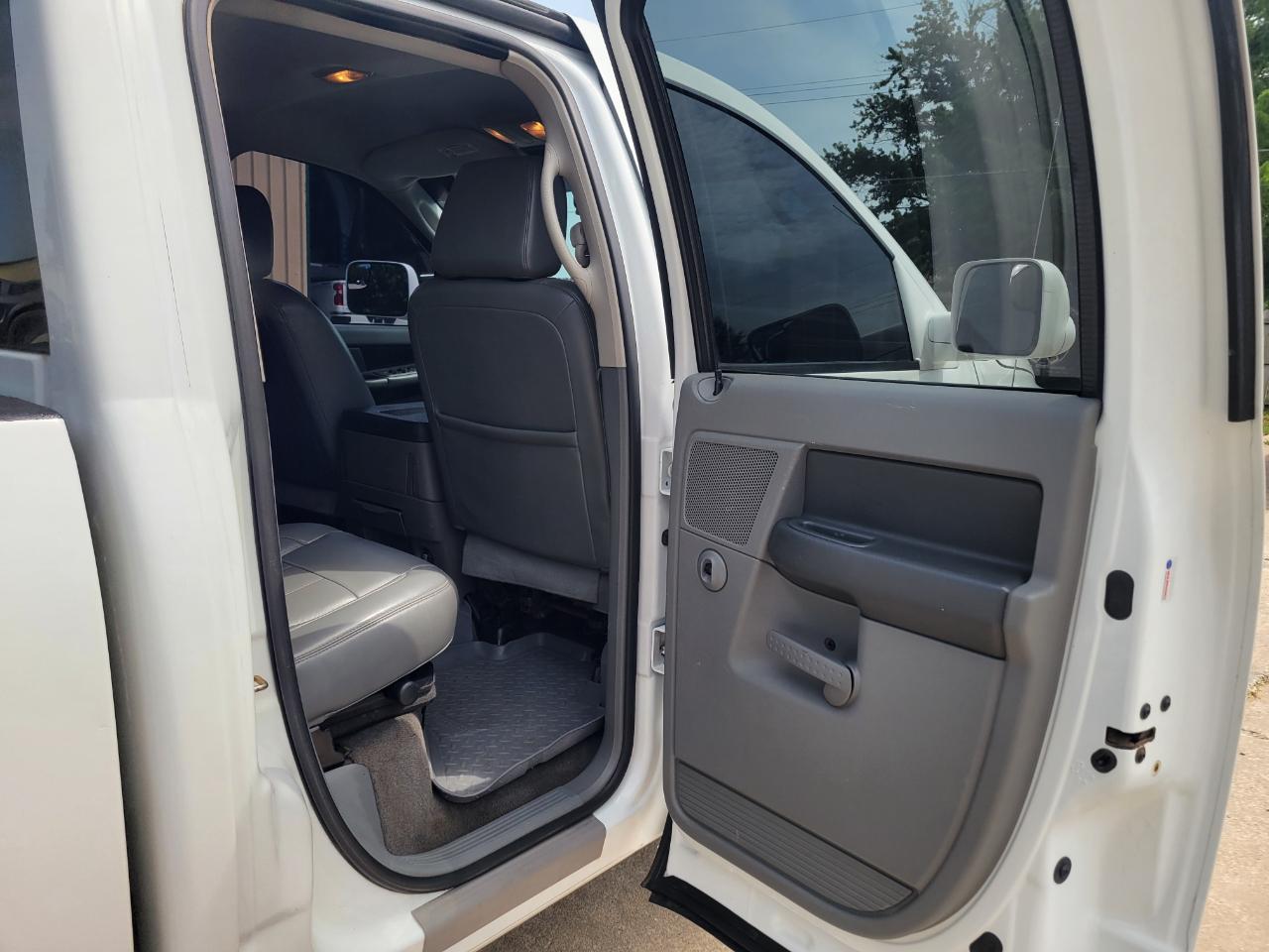 Dodge Ram 2500 Laramie Quad Cab 4WD 2007