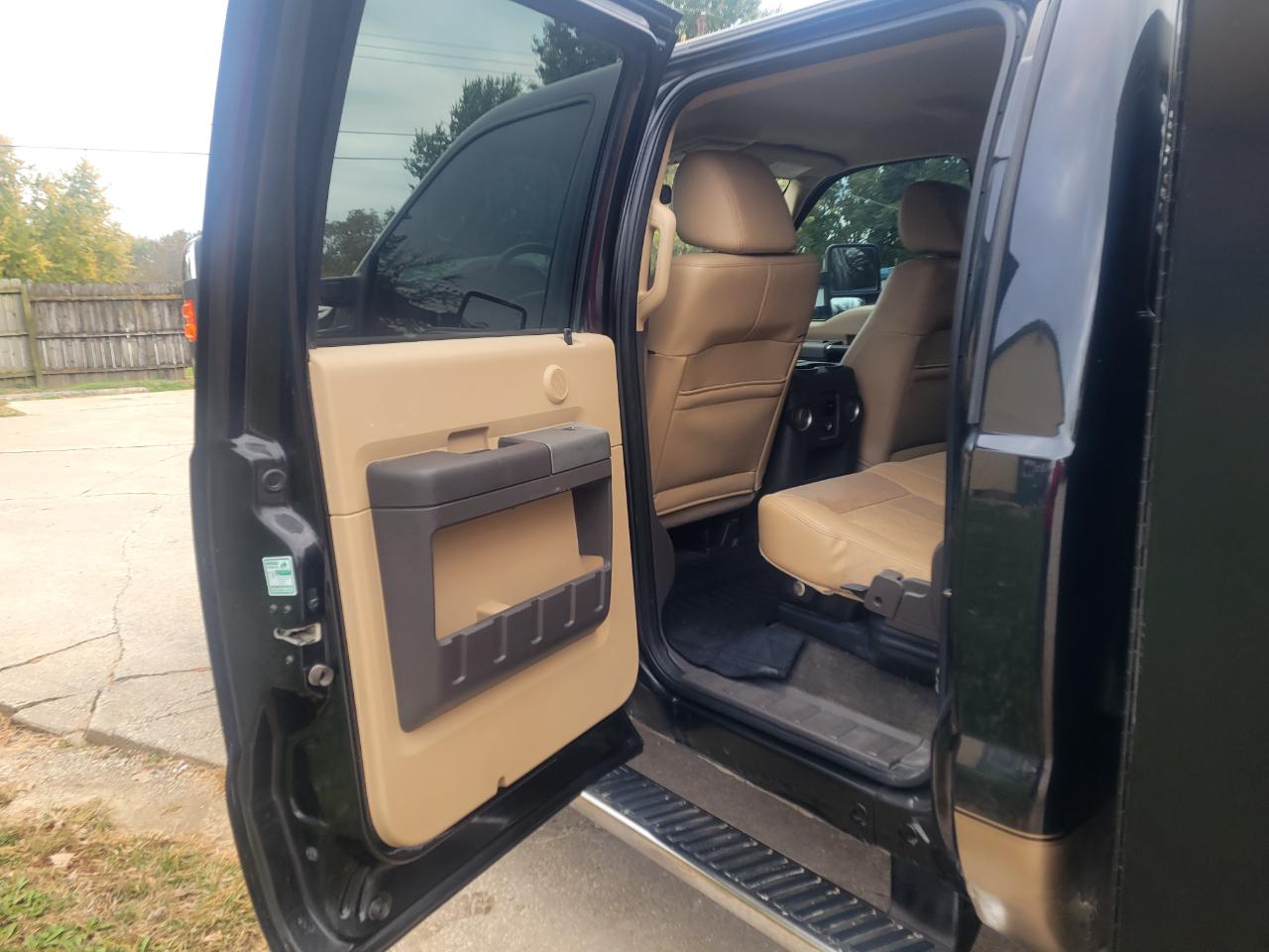 Ford Super Duty F-250  2011