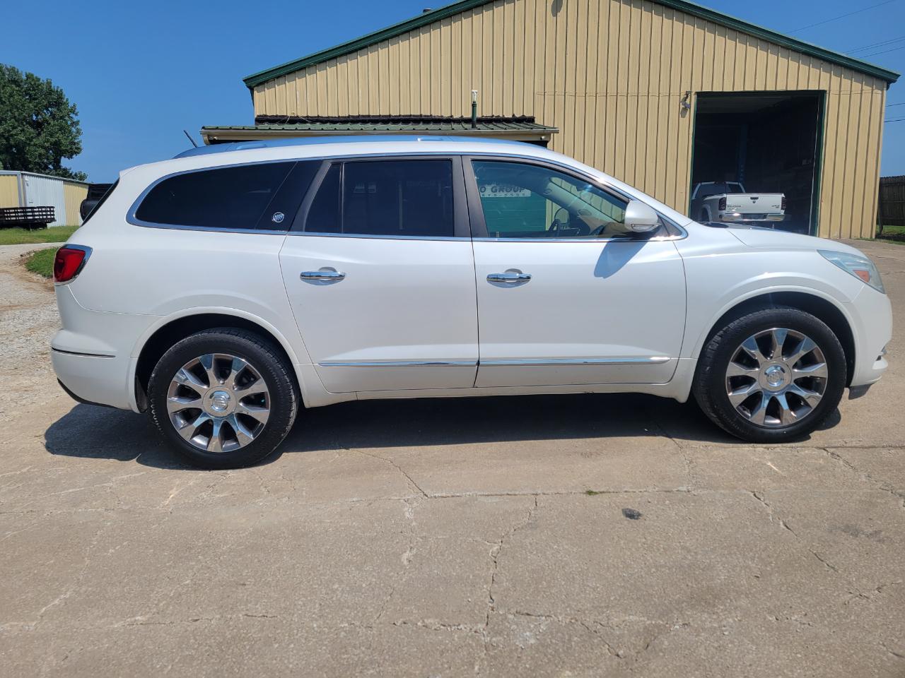 Buick Enclave FWD 4dr Leather 2017
