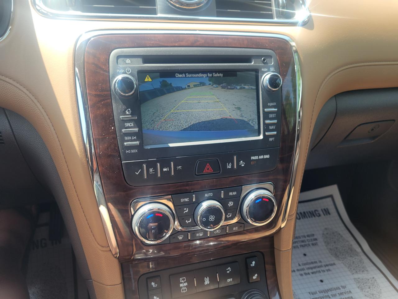 Buick Enclave FWD 4dr Leather 2017
