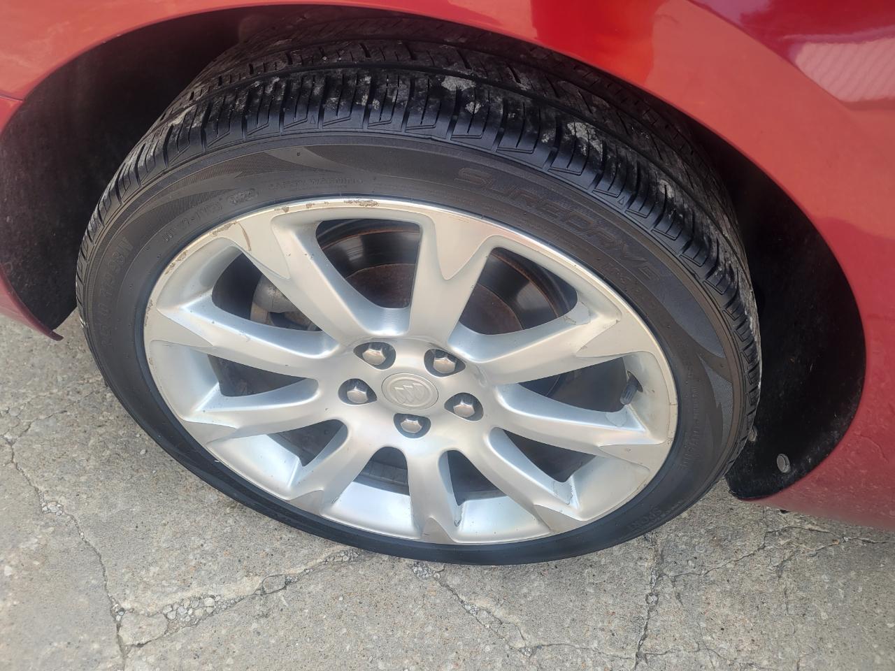 Buick LaCrosse 4dr Sdn CXS 2011