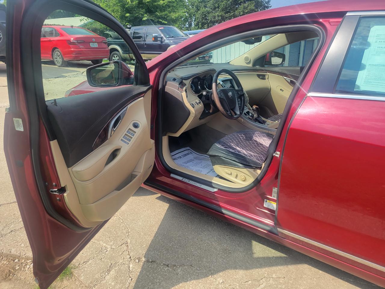 Buick LaCrosse 4dr Sdn CXS 2011